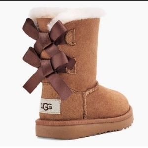 UGG Bailey Bow II Toddler Girls Size 7 Chestnut Boots EUC